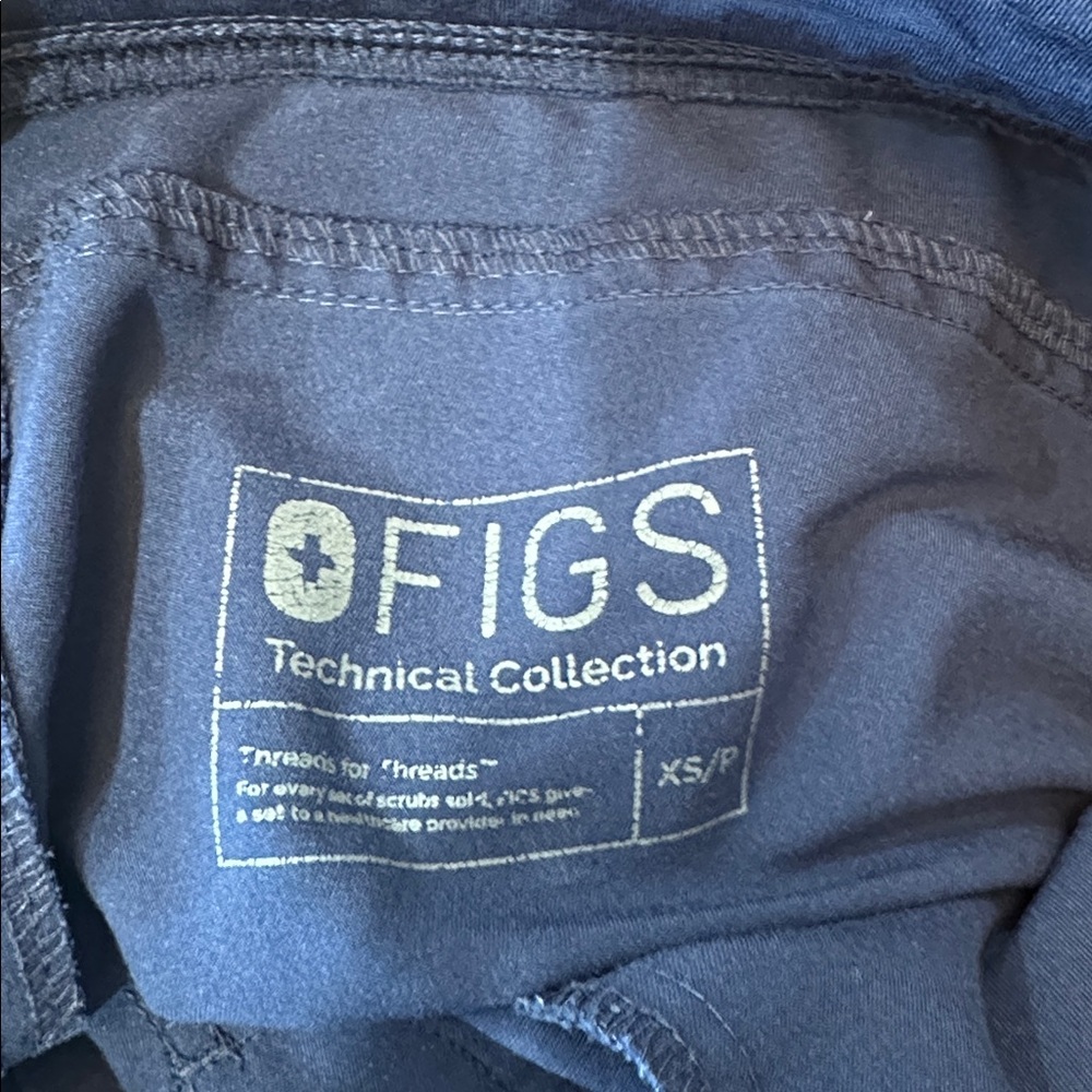 Figs Deep Blue Women's top and bottom scrubs - Picture 3 of 9
